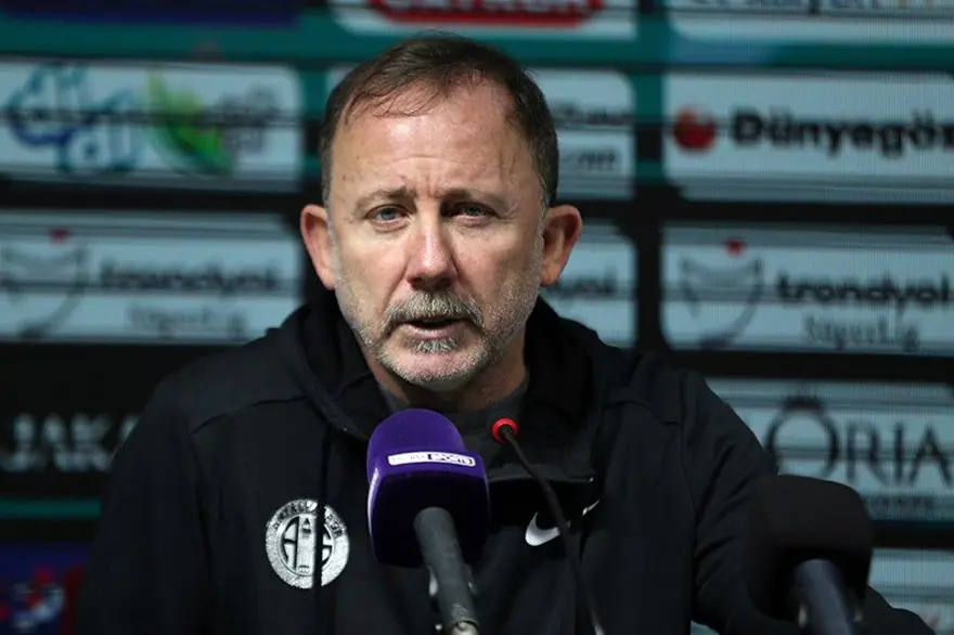 Beşiktaş'ta Rafa Silva krizi! Resmi açıklama geldi, karar alındı 2