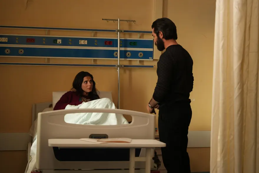 Sevdiğim Sensin ilk bölümüyle dikkat çekti. Gonca Vuslateri'den Helin Kandemir'e övgüler 6