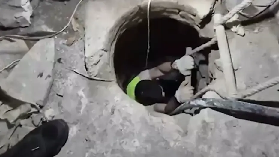 İstanbul göbeğinde define avı. Evin içini 5,5 metre kazmışlar