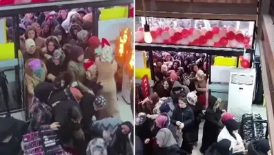 İndirim haberini duyan koştu, birbirlerini ezdiler
