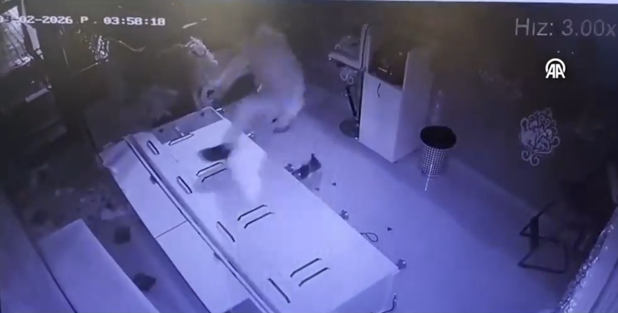 FORKLİFTLE SOYDU EŞEKLE KAÇTI 3