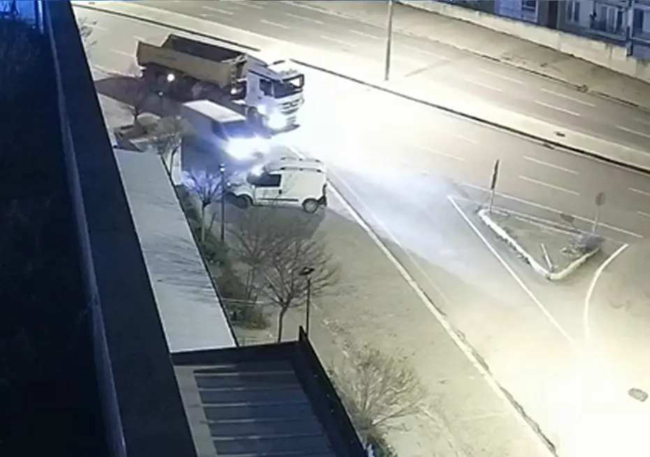 Kare kare 30 milyonluk soygun