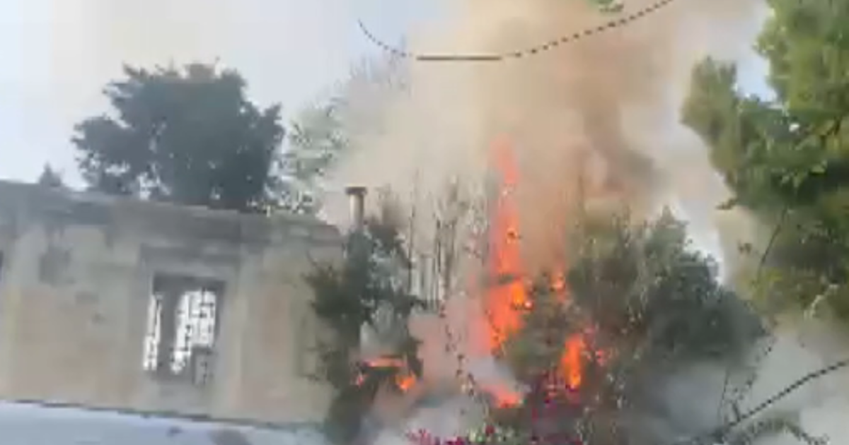 Sultanahmet Meydanı'ndaki restoranda yangın