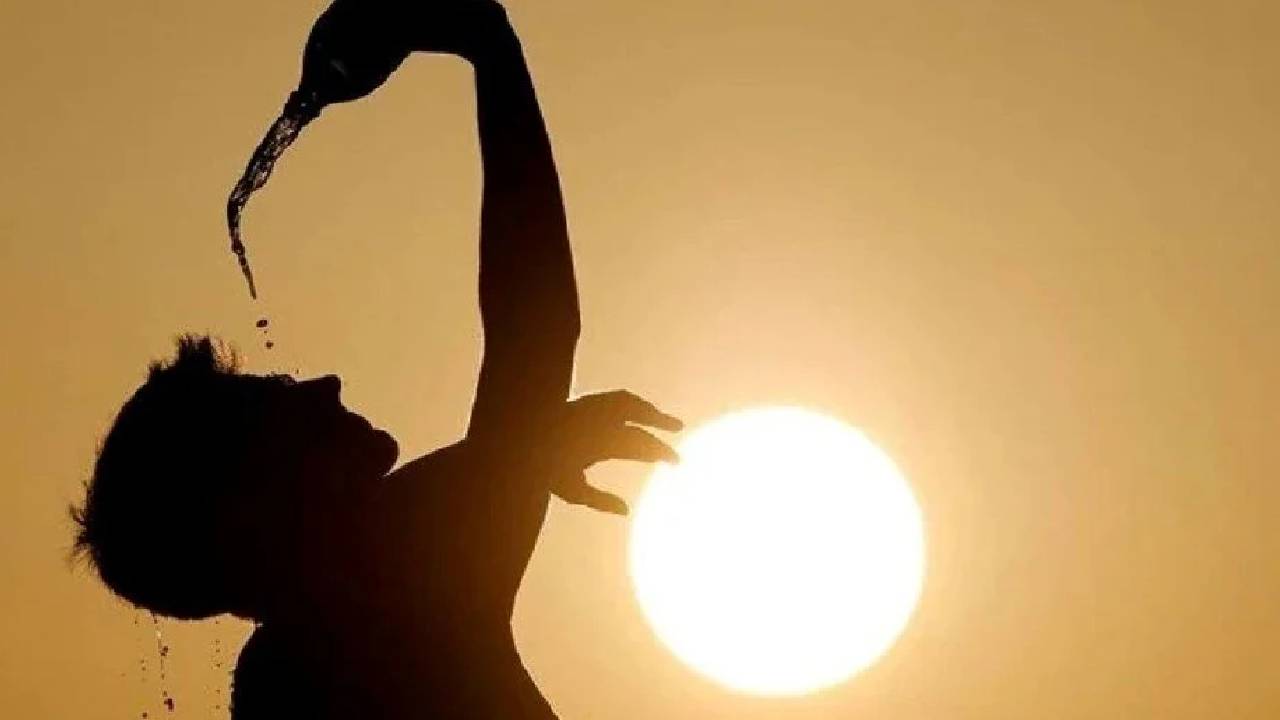 Afrika ve Basra sıcağı tüm yurtta etkili. Sıcak hava ne zaman sona erecek?Afrika ve Basra'dan gelen sıcak hava yurdun büyük bölümünde etkili oluyor. Peki sıcak hava ne zaman etkisini kaybedecek?