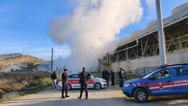 Jeotermal tesisin sıcak su boru hattı patladı