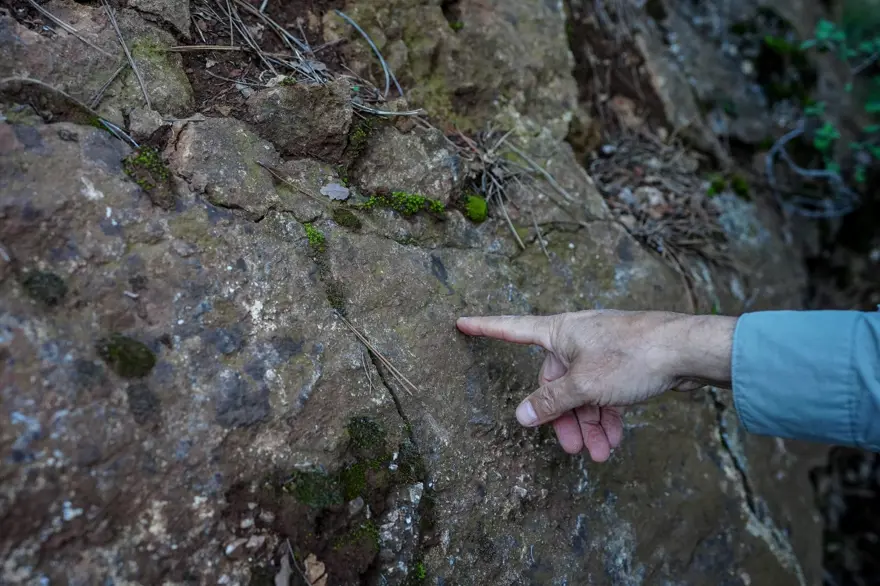 "SINDIRGI'NIN DERİNLİKLERİNDE MAGMATİK ZONLAR TESPİT EDİLDİ" 3