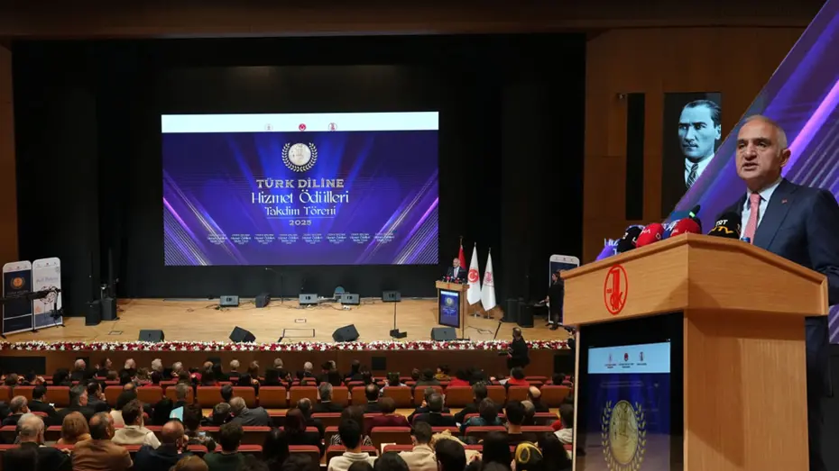 Türk Diline Hizmet Ödülleri sahiplerini buldu