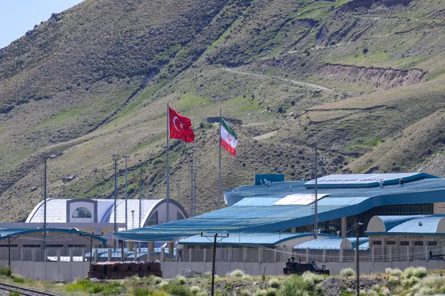 ÇEŞITKİYE'NİN ÜÇ EHEMMIYETLİ ÖNCELİĞİ VAR 3