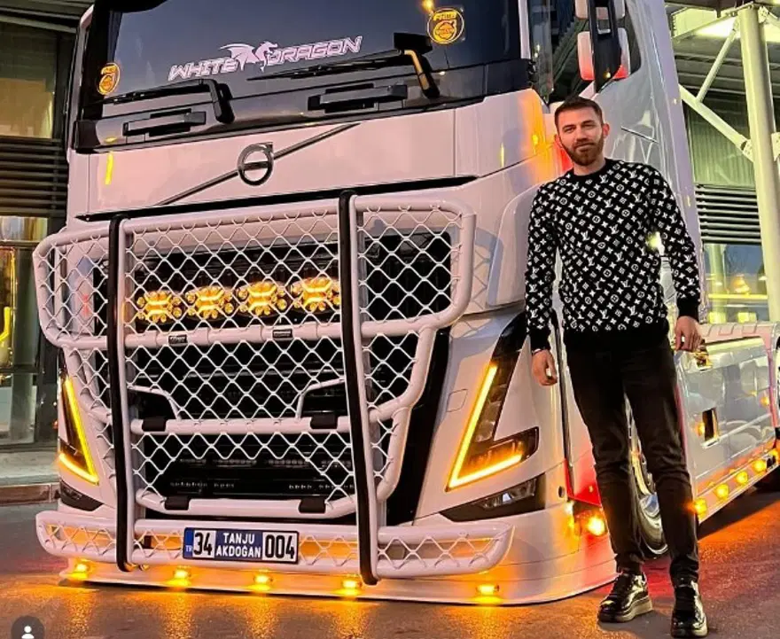 İCRA DAİRESİ BORÇLU VE ALACAKLILARI GÖRMEK İSTİYOR 2