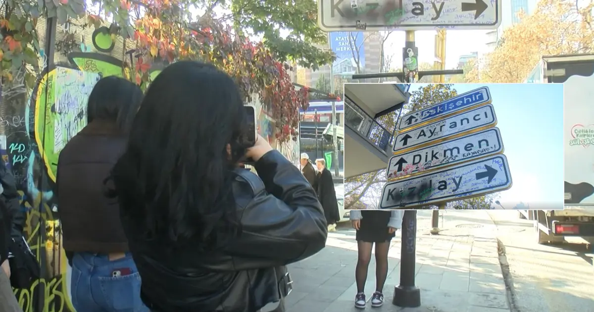 Akım oldu: Kızılay tabelası 3'üncü kez yenilendi