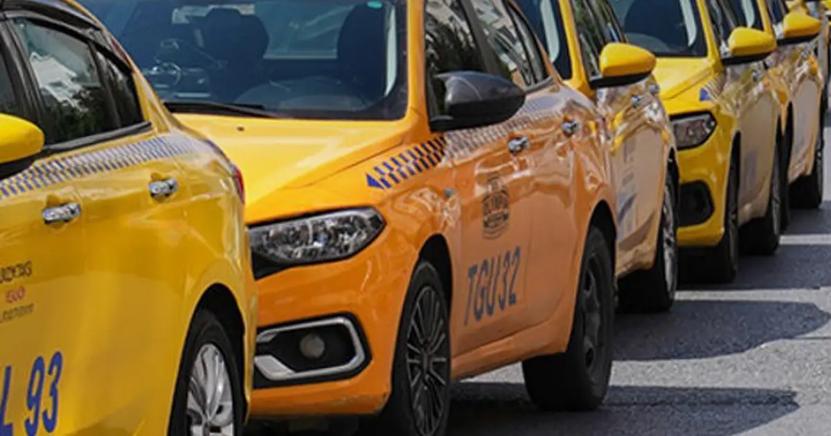 Taksicilerin 15 günü kaldı, vergiler düşmedi, plaka fiyatları çakıldı. Plakalarını satan satana.