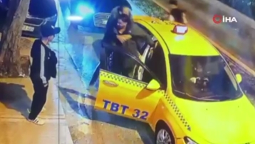 "Yönetmeliğe uymam gerekiyor" diyen taksiciye saldırdılar