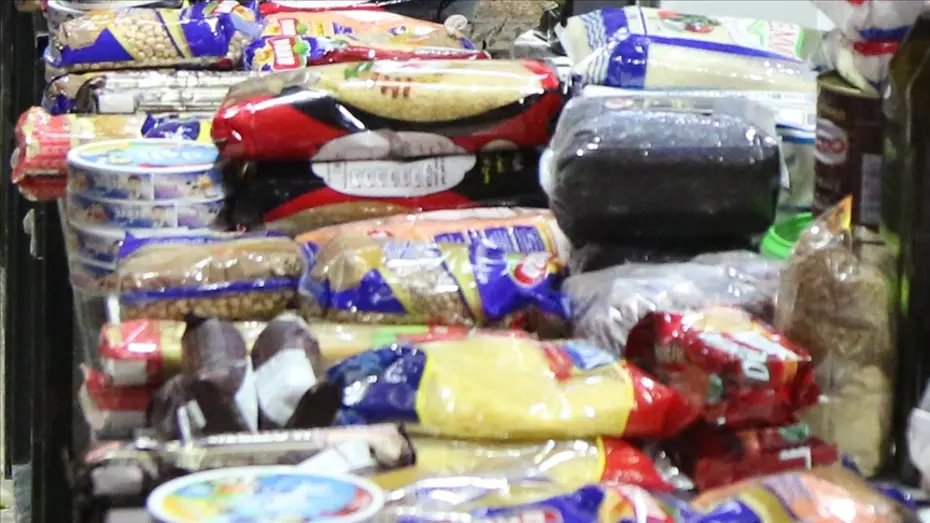 İzmir'de 30 ton tarihi geçmiş ürün ele geçirildi  