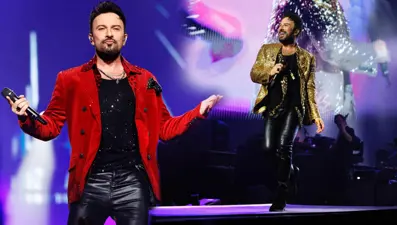 Tarkan sahnelere dönüyor: Yeni şarkısı "Anılarla Yaşamak" müzikseverlerle buluştu