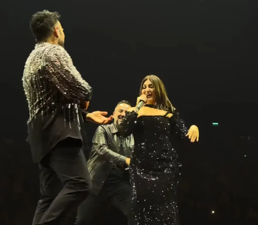 Tarkan'dan bir konser sürprizi daha. Sibel Can ve Ata Demirer'le döktürdü 5