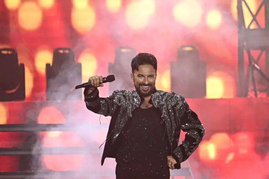 Tarkan'ın Ankara konserine yağmura rağmen on binlerce kişi akın etti. "Onu çok seviyoruz" 1