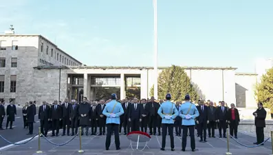 Meclis'te Atatürk'ü anma töreni