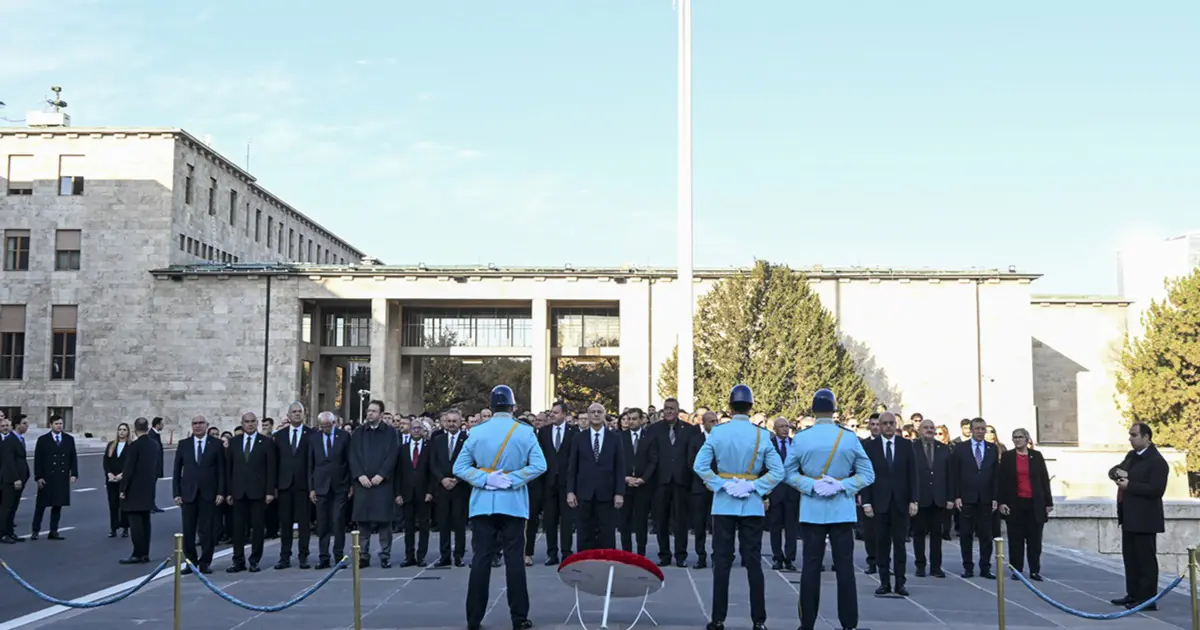 Meclis'te Atatürk'ü anma töreni