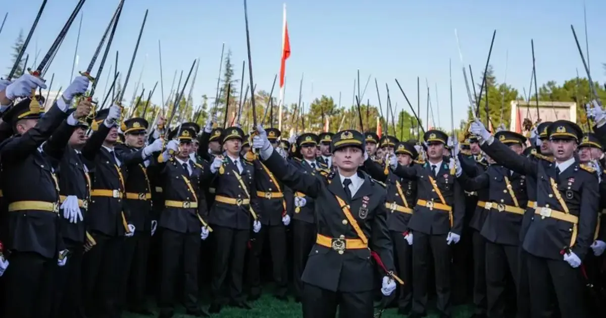 Deniz Demirtaş'ın "kılıçlı yemin" ihracına iptal kararı