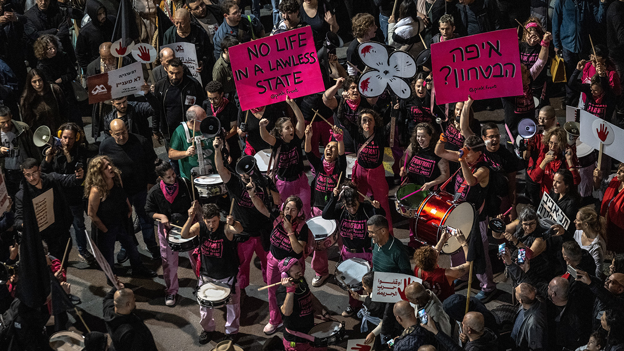 İsrailli Araplar ve Yahudiler yan yana geldi. Tel Aviv'de ortak eylem