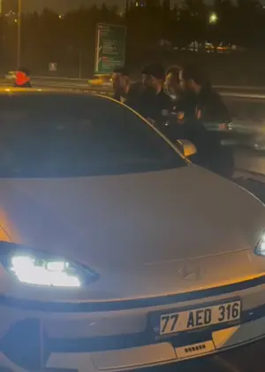 Aracını TEM'in ortasına çekip uykuya daldı