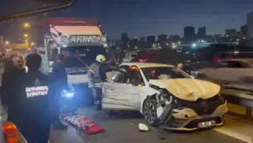 TEM'de zincirleme kaza. Üç şerit trafiğe kapatıldı