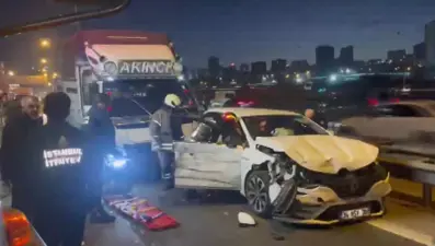 TEM'de zincirleme kaza. Üç şerit trafiğe kapatıldı