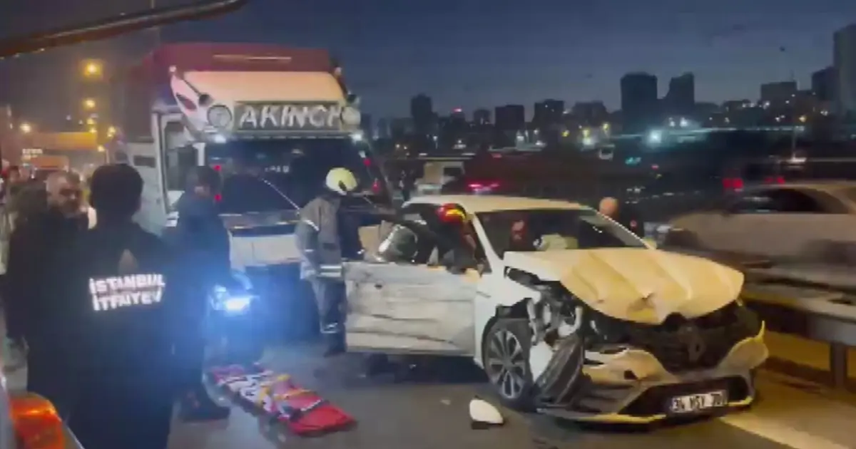 TEM'de zincirleme kaza. Üç şerit trafiğe kapatıldı