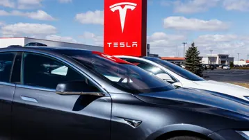 Tesla'dan sürpriz hamle. Direksiyonsuz ve pedalsız yeni model satışa çıktı