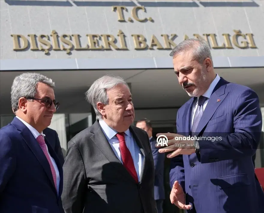 PEKİ GUTERRES'İN ÇANTASINDA NE VAR? 2