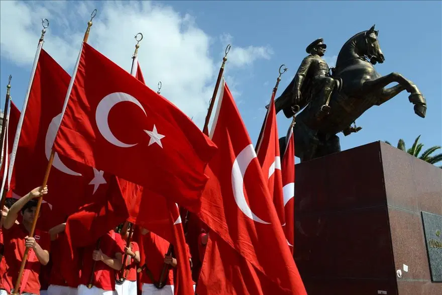 TÜRKİYE'NİN YÜZDE 15'E YAKINI GENÇLERDEN OLUŞUYOR 2
