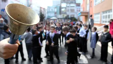 15 tatil ne zaman bitiyor? Okullar ne zaman açılacak? (2025-2026 MEB sömestr tatili takvimi)