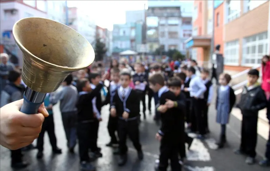 15 tatil ne zaman bitiyor? Okullar ne zaman açılacak? (2025-2026 MEB sömestr tatili takvimi)