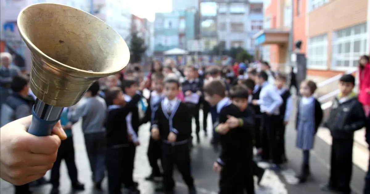 Ara tatil bitti, 18 milyon öğrenci ders başı yapıyor
