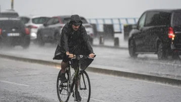 Yağış ve serin hava geldi. İstanbul güne kuvvetli yağışla başladı (Bugün hava nasıl olacak?)