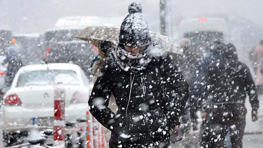 Hava buz gibi, İstanbul'a kar geliyor 