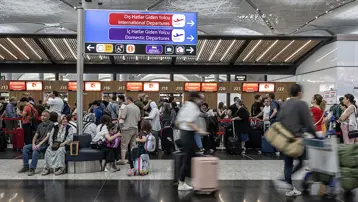 Havalimanlarında 11 ayda 229,7 milyon yolcu taşındı
 