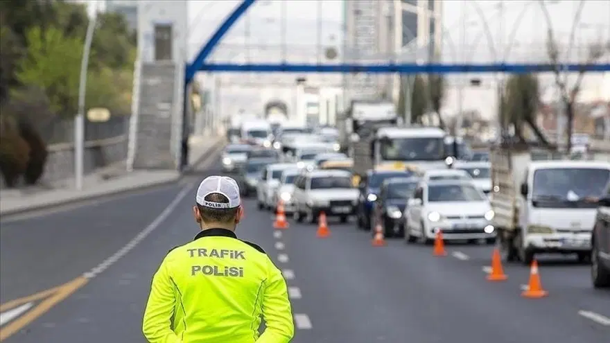 15 Temmuz kapalı yollar listesi: İstanbul'da yarın hangi yollar trafiğe kapatılacak? 2