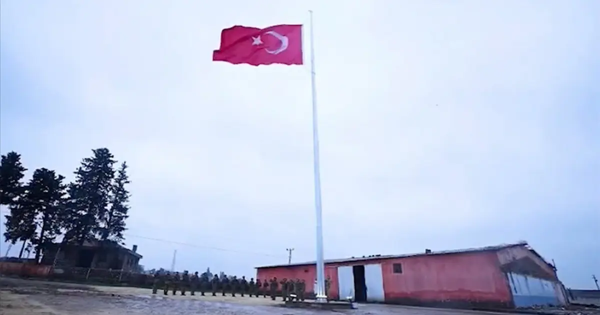 Terör örgütü YPG yandaşlarının Türk bayrağına saldırdığı alan, hudut karakolu sınırları içerisine alındı