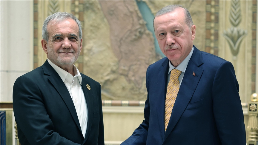 Cumhurbaşkanı Erdoğan, İranlı mevkidaşı Pezeşkiyan'la görüştü