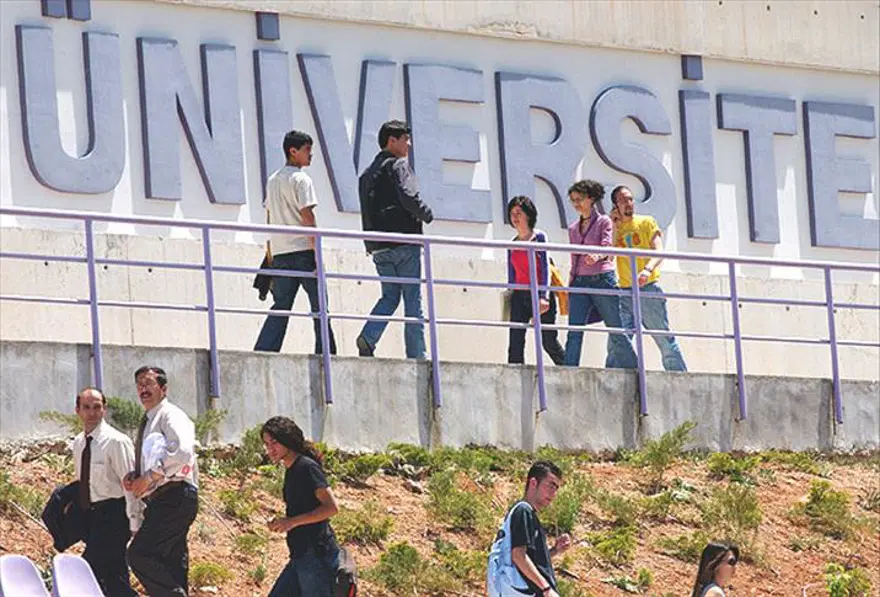 Öğrenci affı ve yükseköğretime ilişkin düzenlemeler Resmi Gazete'de 4