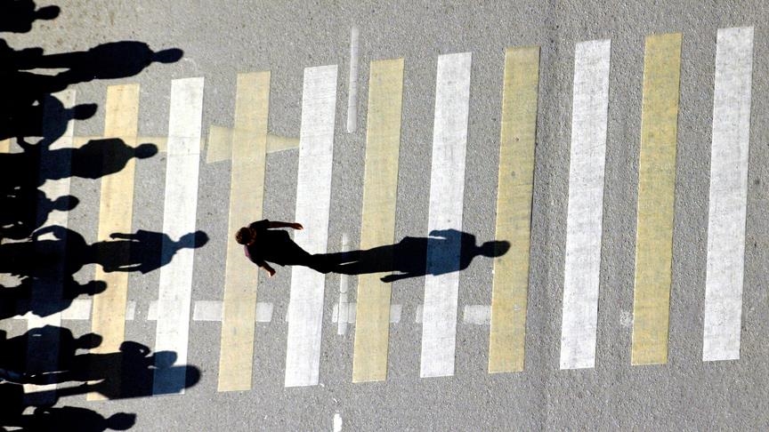 Ne okul hayatında ne de iş hayatında olan ev gençleri kimdir? Ev gençleri hayata dahil edilecek