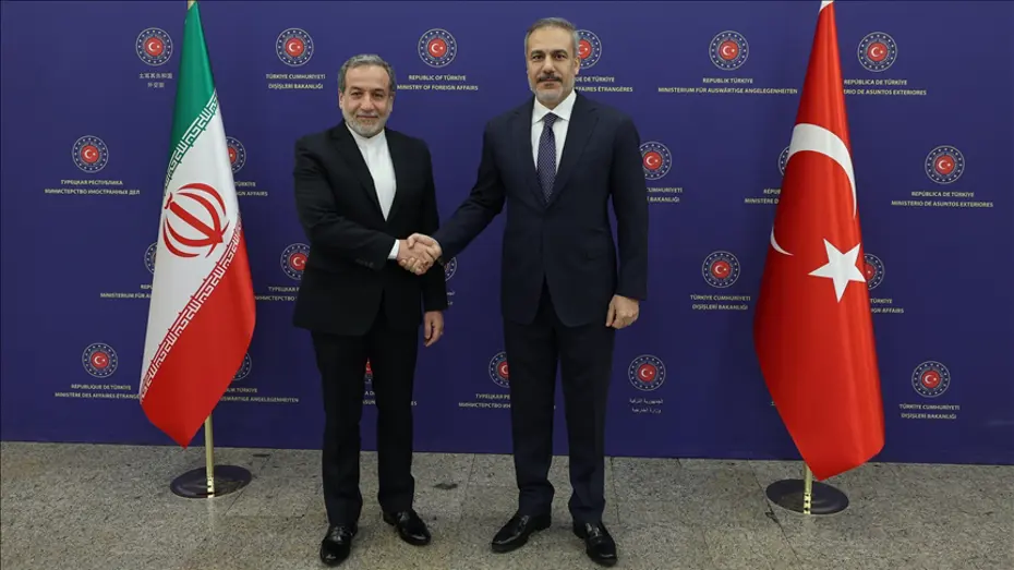 Dışişleri Bakanı Fidan, İranlı mevkidaşı Arakçi ile görüştü