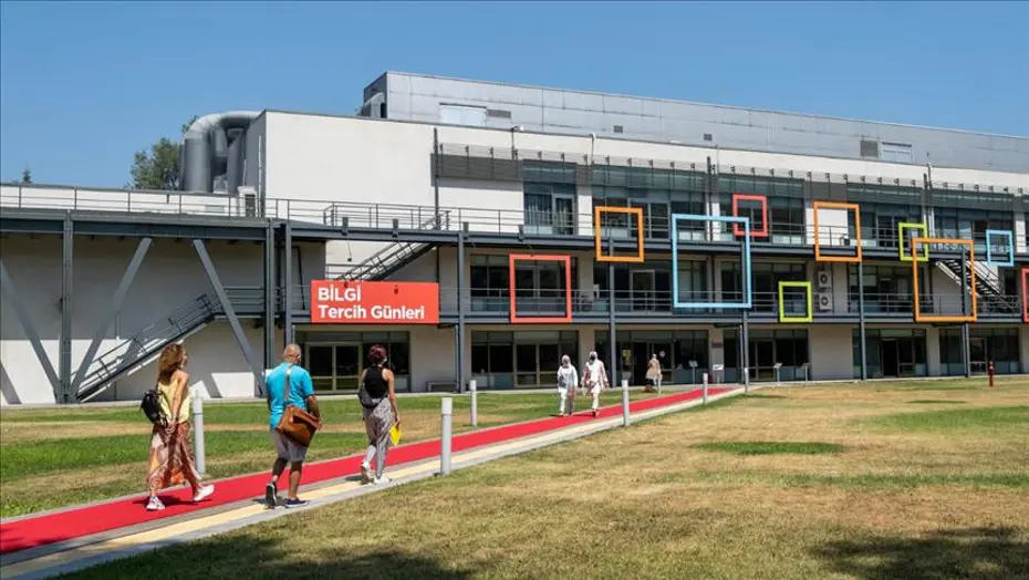 Bilgi Üniversitesi kapandı, YÖK'ten açıklama geldi. Öğrencilerin nakli nasıl olacak, yönetmelik ne diyor?