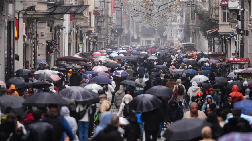 İstanbul'da yağmur bugün başlıyor, sıcaklık 8 derece düşecek! Trakya, Karadeniz ve İç Anadolu'da sel riski 