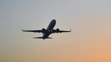 Varşova–Tel Aviv seferinde uçak kaçırılması alarmı. Türk F-16'ları havalandı
