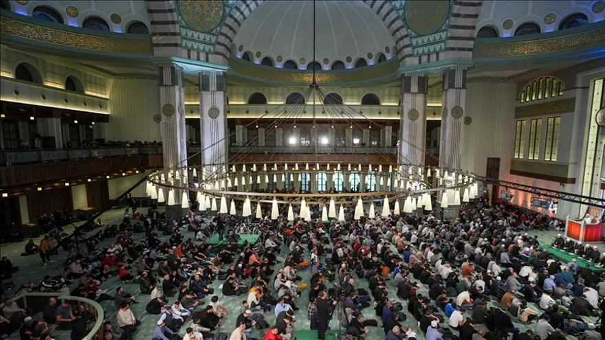 Berat Kandili mesajları 2026: Mübarek Berat Kandili gecesine özel, kısa, en güzel, anlamlı, dualı ve ayetli kandil mesajları 2