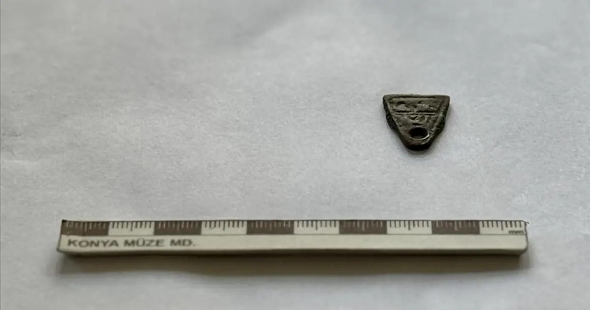 Listra Antik Kenti'nden bronz muska çıktı. Selçuklulara ait olduğu düşünülüyor