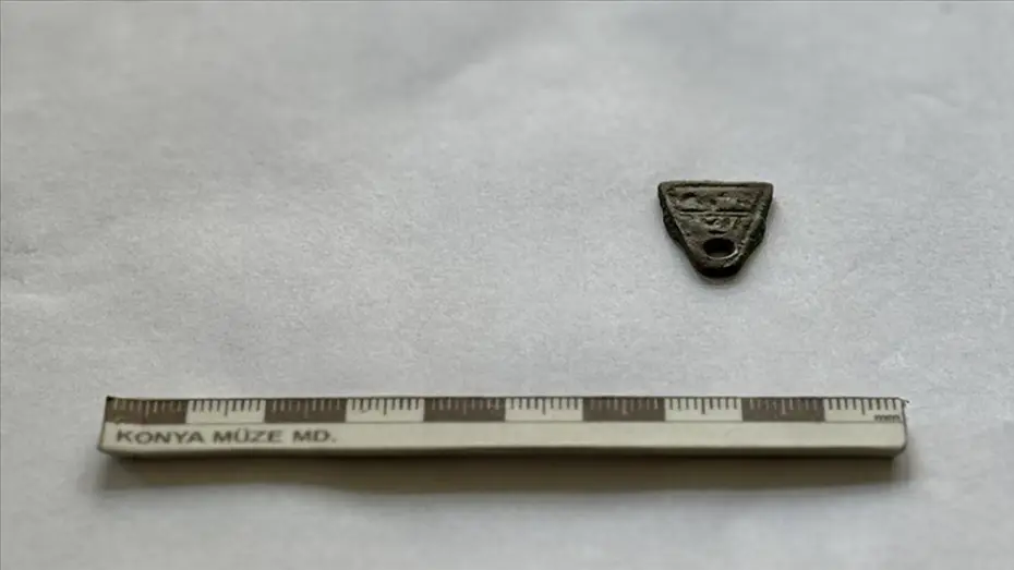 Listra Antik Kenti'nden bronz muska çıktı. Selçuklulara ait olduğu düşünülüyor