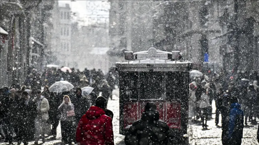 Yağmurla başlayıp 5 gün sürecek. Kar İstanbul'a geri dönüyor 